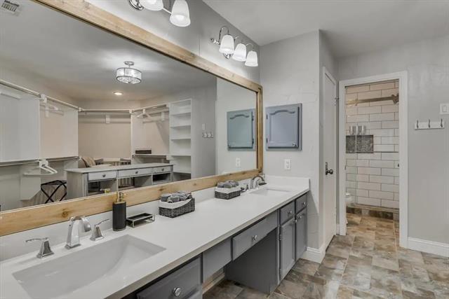 Building Photo - 1012 Filmore Dr