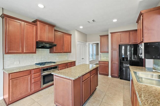 Building Photo - 1606 Sunderland Dr