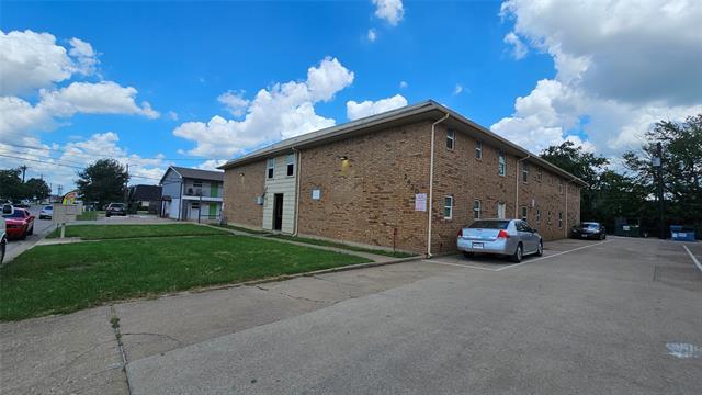 Primary Photo - 2420 Louise St
