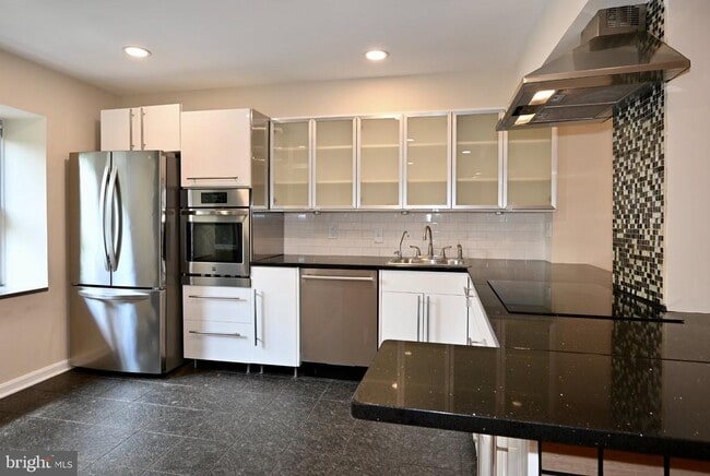 Building Photo - 10231 Arizona Cir