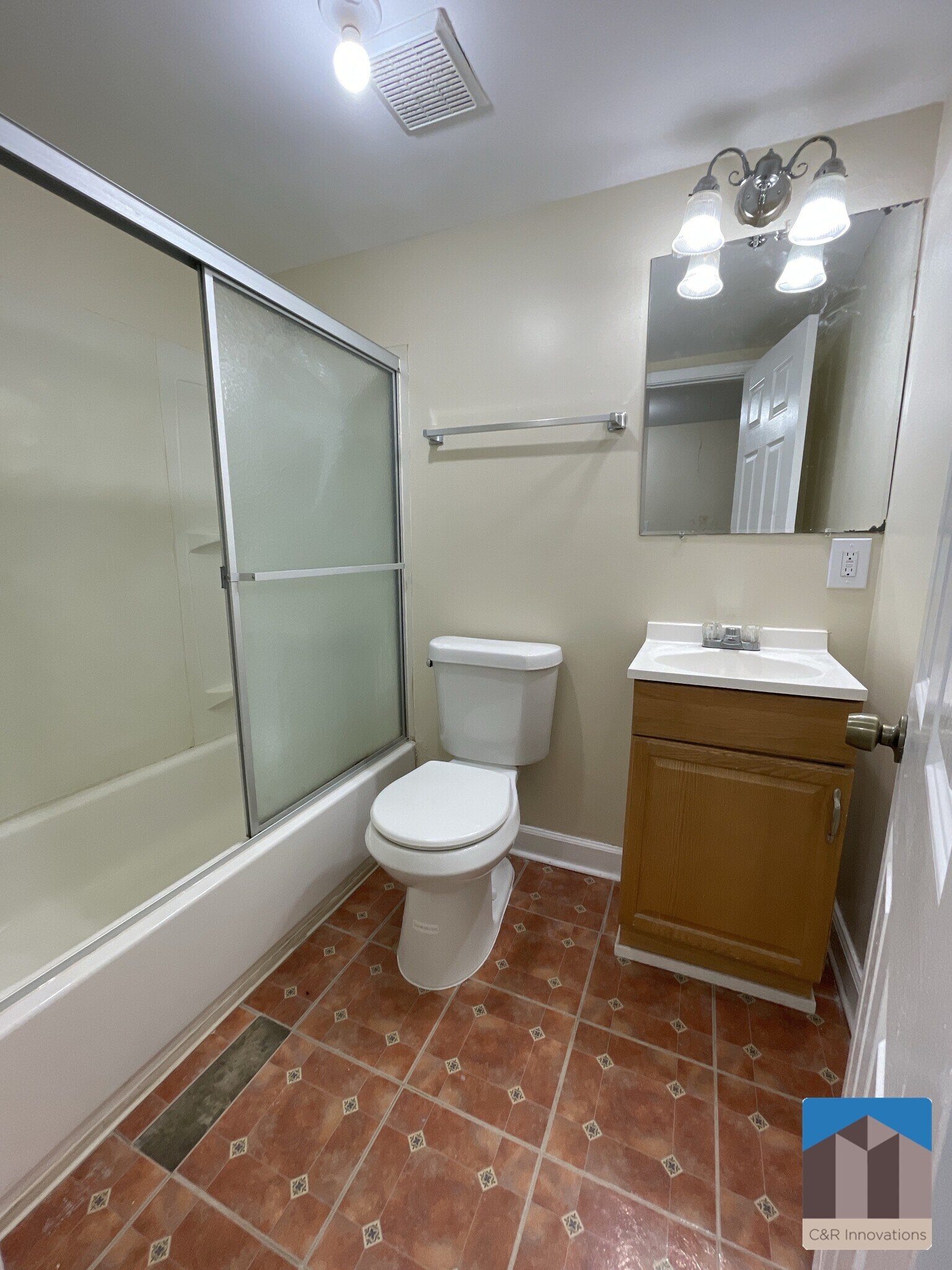 Building Photo - 2595 Woodland Dr NW