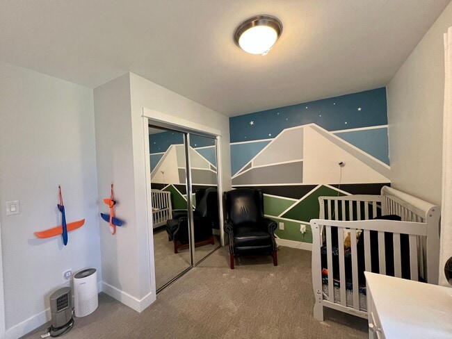 Building Photo - A Rare Offering in Bend’s Most Desirable A...