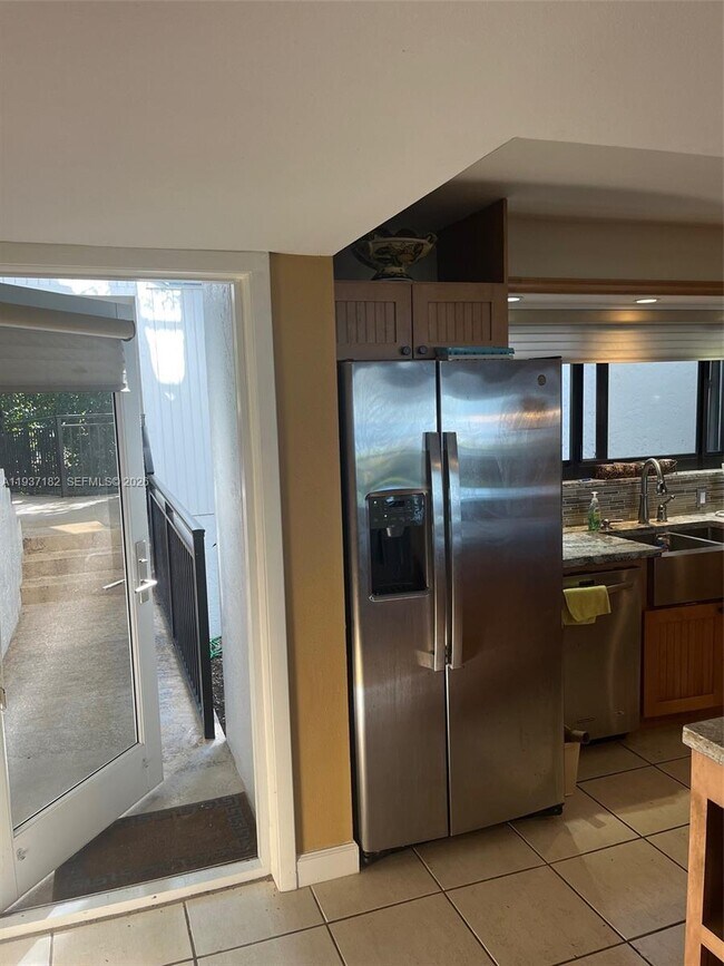 Building Photo - 202 Sanctuary Dr.