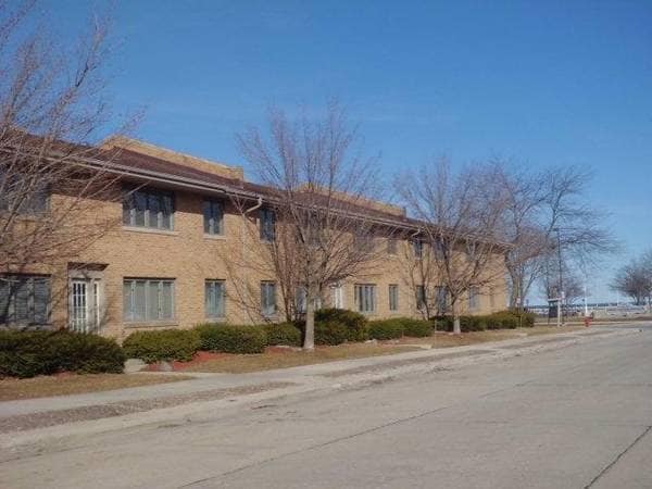 Building Photo - 320 Center Ave