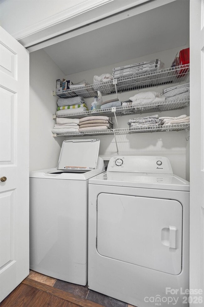 Building Photo - 5003 Sharon Rd