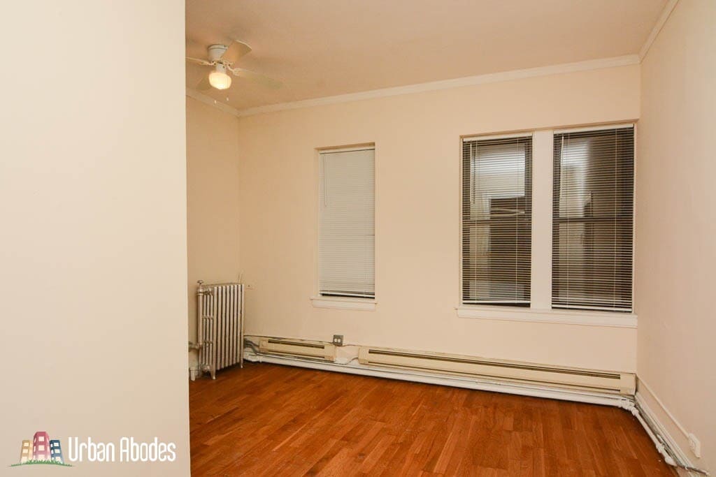 Building Photo - 4627 N Paulina St