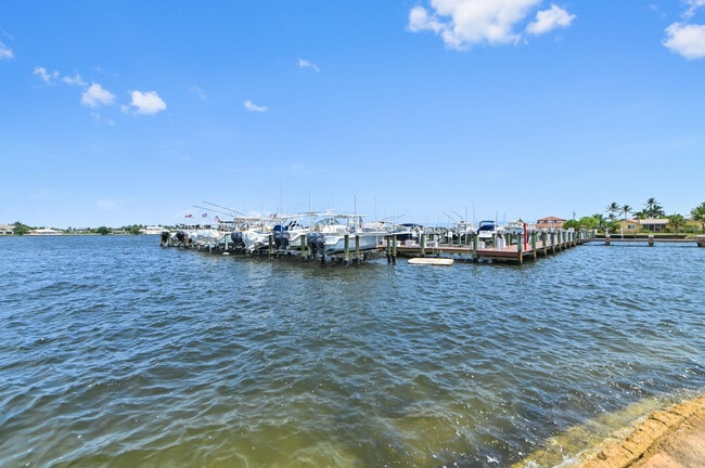 Building Photo - 140 Yacht Club Way