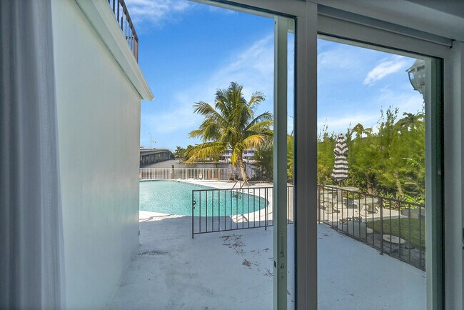 Building Photo - 1702 S Ocean Blvd
