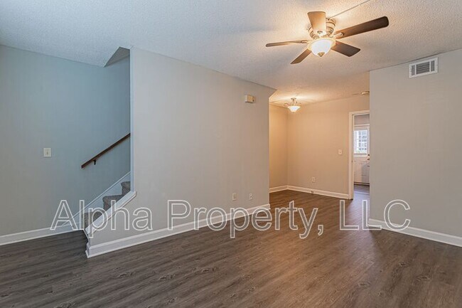 Building Photo - 501 Edwards Rd