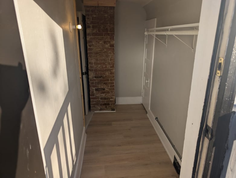 Building Photo - 3827 S 48th St