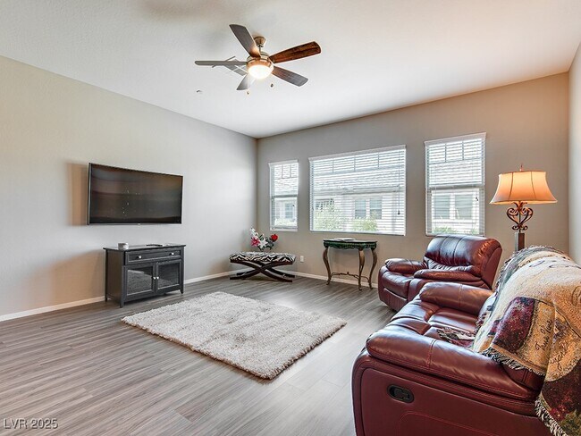 Building Photo - 726 Orange Plume Walk