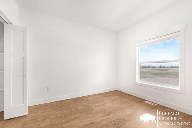 Building Photo - Beautiful brand new luxury 3 Bedroom 2.5 Bath townhouse!!