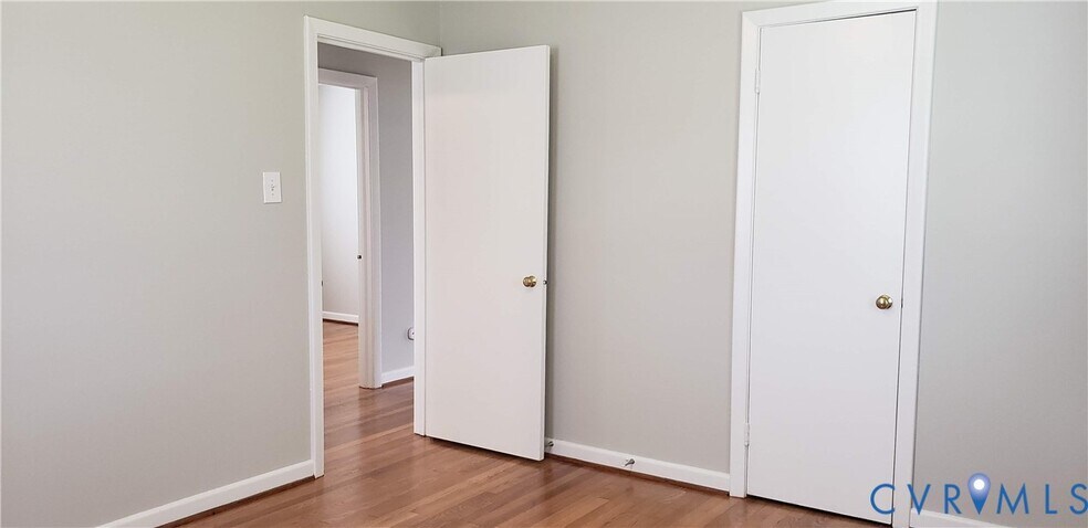 Building Photo - 2318 Leah Rd