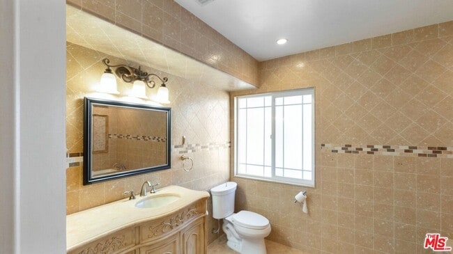 Building Photo - 3446 Alginet Dr