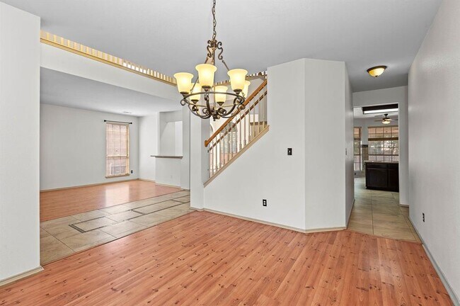 Building Photo - 1601 Chasewood Dr