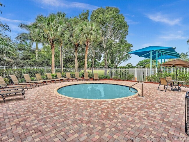 Building Photo - 7834 Oak Grove Cir