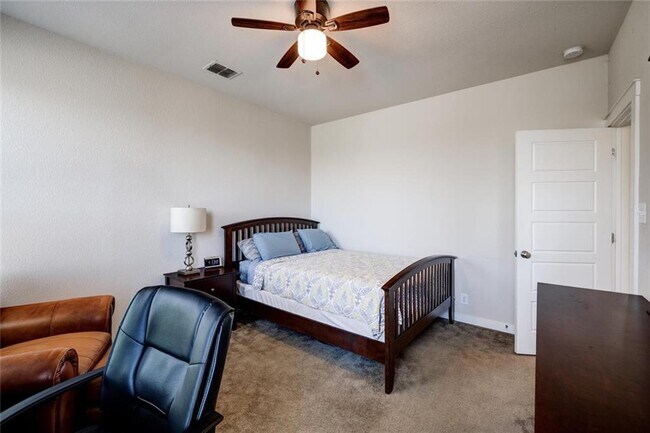 Building Photo - 2101 Rivers Edge Way