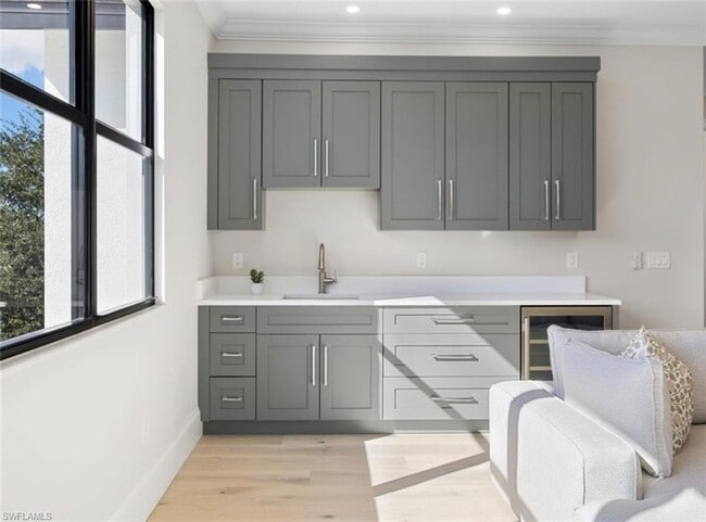 Building Photo - 2721 Van Buren Ave