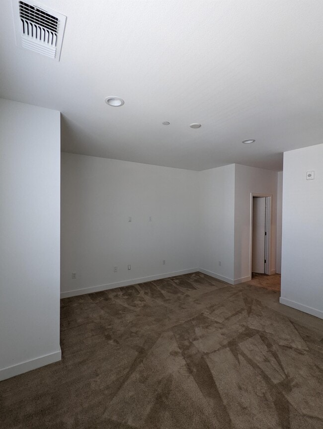 Building Photo - 955 Edy Ln
