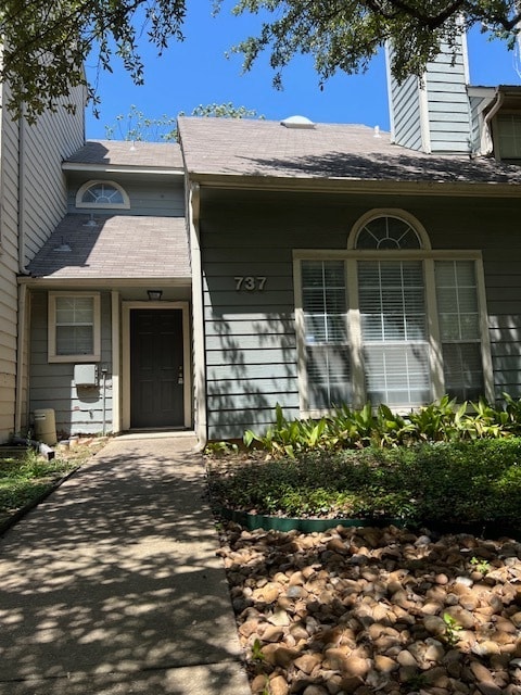 Building Photo - 1 Bedroom townhome w Fireplace & Garage