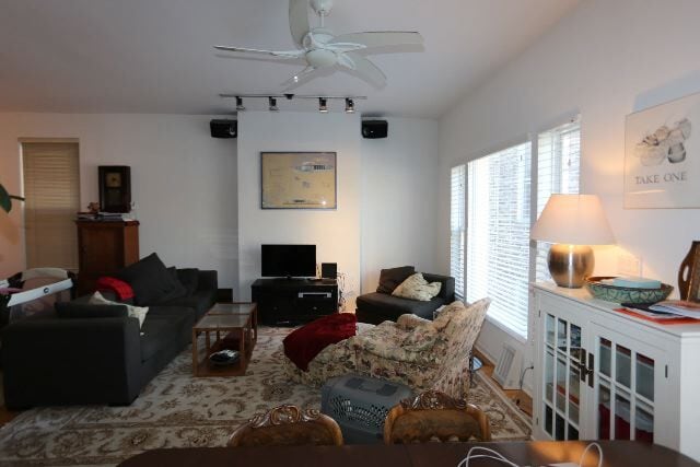 Building Photo - 1407 N Wicker Park Ave