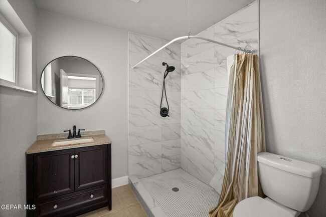 Building Photo - 317 Olivia Cir