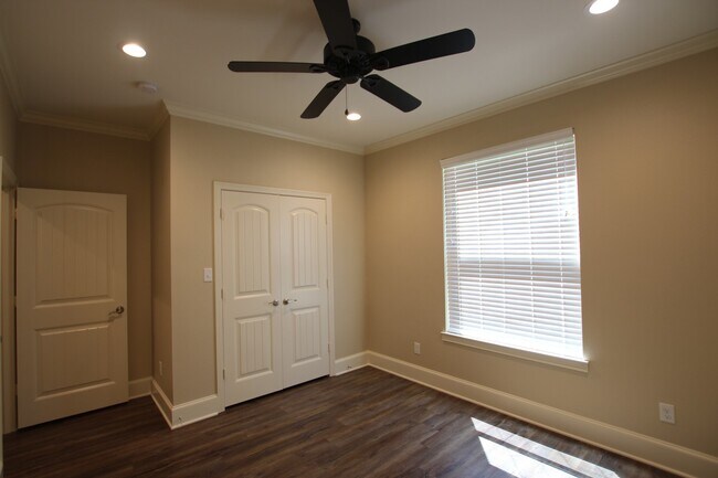 Building Photo - Beautiful 4 Bedroom Home Coming Soon in Bu...