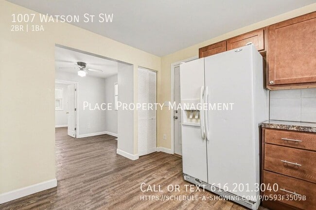 Building Photo - 1007 Watson St SW