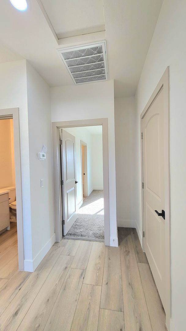 Building Photo - 1271 S Dandelion St