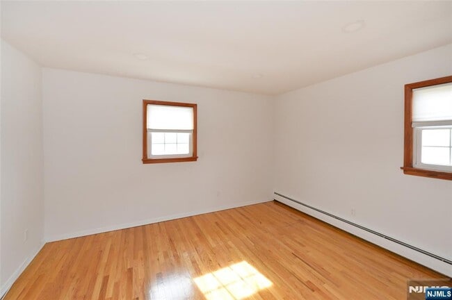 Building Photo - 11 Gregory Ct