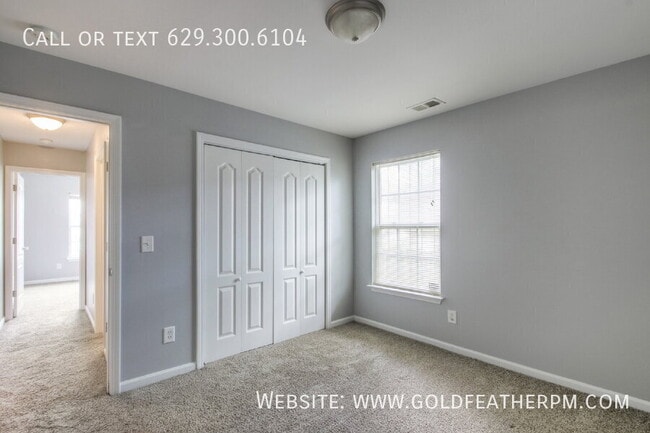 Building Photo - 2116 14th Ave N