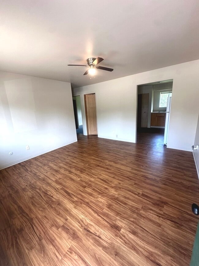 Building Photo - 25731 W Bridge St