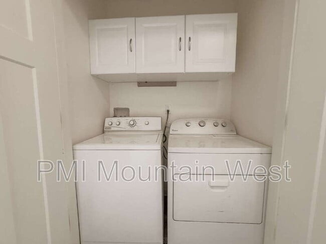 Building Photo - 641 N 30 E