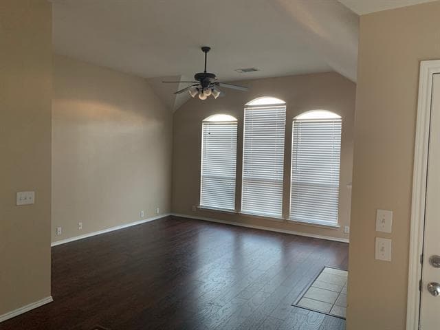 Building Photo - 1338 Napa Dr