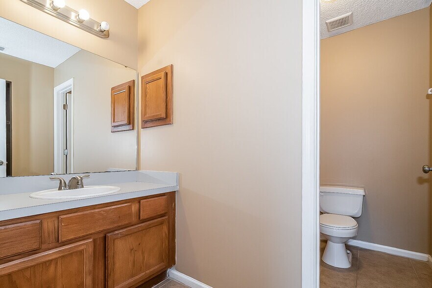 Building Photo - 1786 Sheraton Lakes Cir