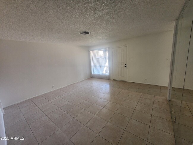 Building Photo - 9001 W Elm St