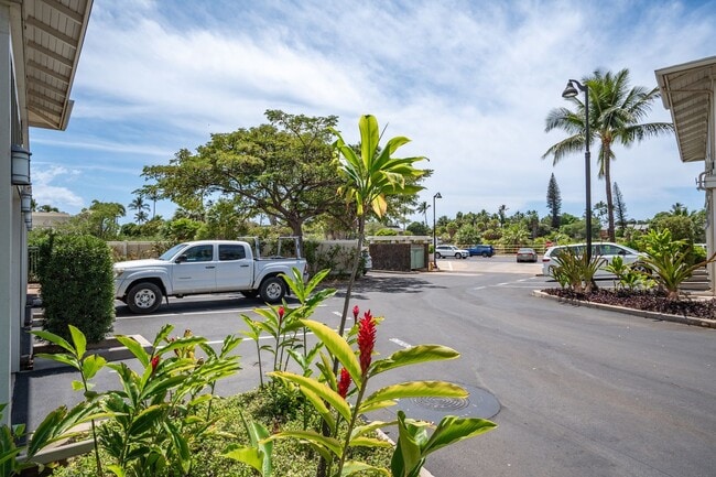 Building Photo - Beautiful Fully Furnished, 2 Bed, 2.5 Bath Kai Ani Village Townhome with Saltwater Pool
