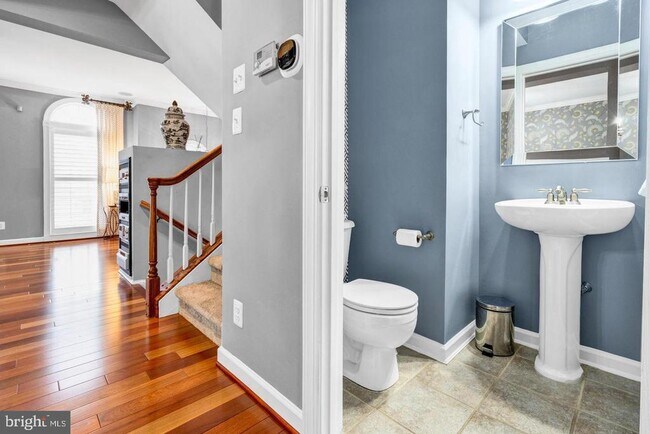 Building Photo - 105 N Savanna Dr