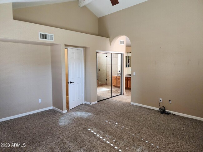 Building Photo - 6435 E Redmont Dr