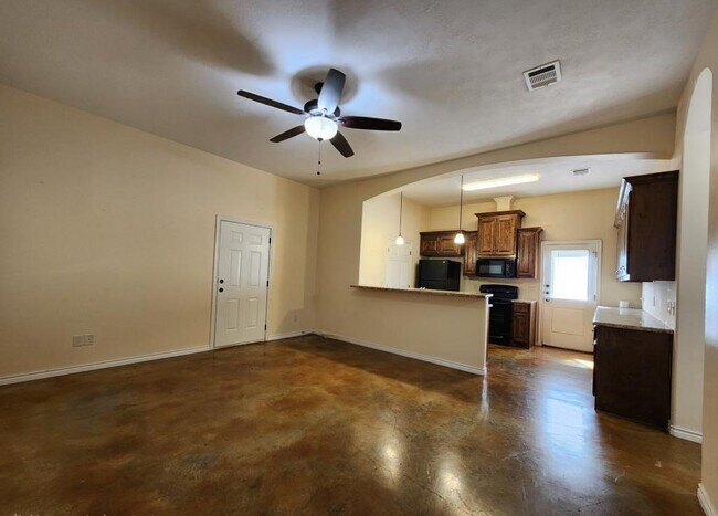Building Photo - 3935 John Sharp Pkwy