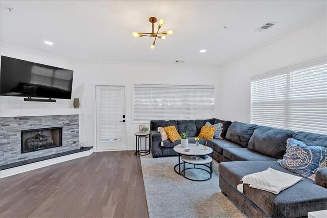 Building Photo - 1543 Springleaf Cove SE