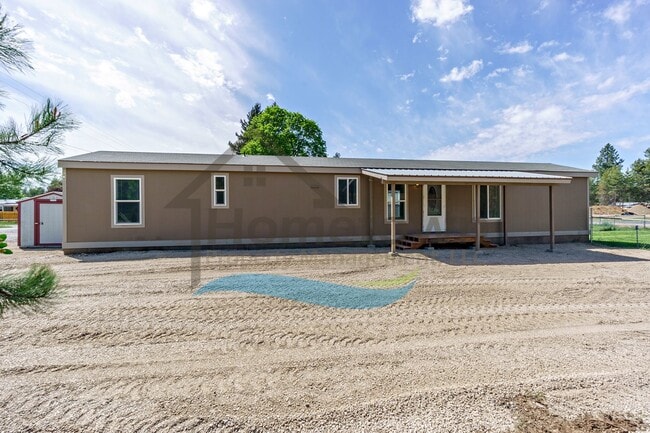 Building Photo - 5563 E Grove Ave