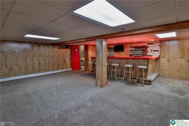 Building Photo - 1557 Greenview Dr