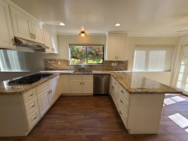 Building Photo - 717 Melissa Ct