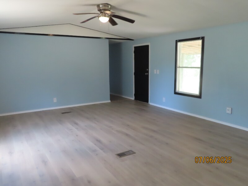Building Photo - 217 Co Rd 438