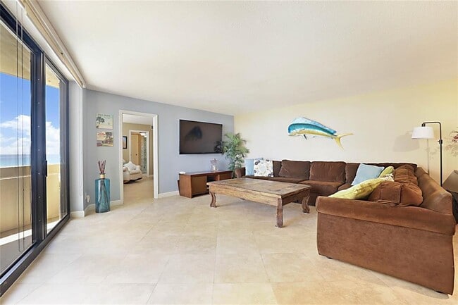 Building Photo - 2800 N Ocean Dr