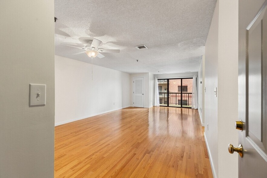 Building Photo - 3920 Mystic Valley Pky