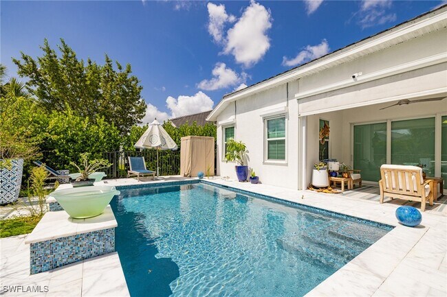 Building Photo - 9020 St Lucia Dr