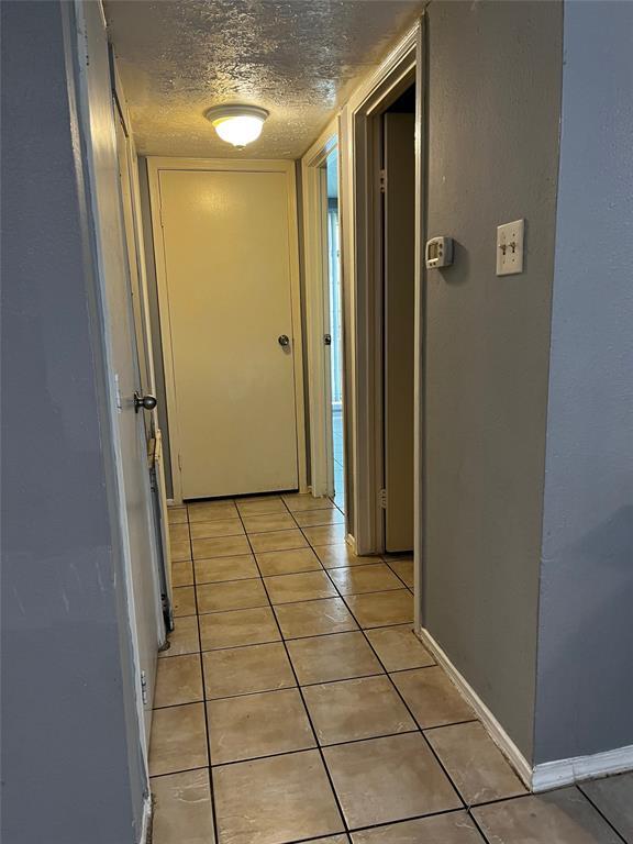 Building Photo - 12500 Sandpiper Dr