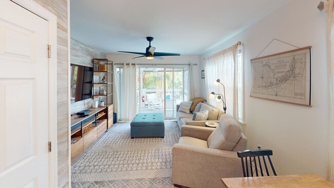 Building Photo - $3,700/mo - Furnished 2-Bed/1.5-Bath Townh...